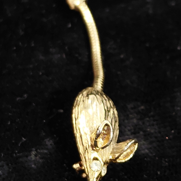 Gold Tone Mouse Pin Brooch - Picture 5 of 7